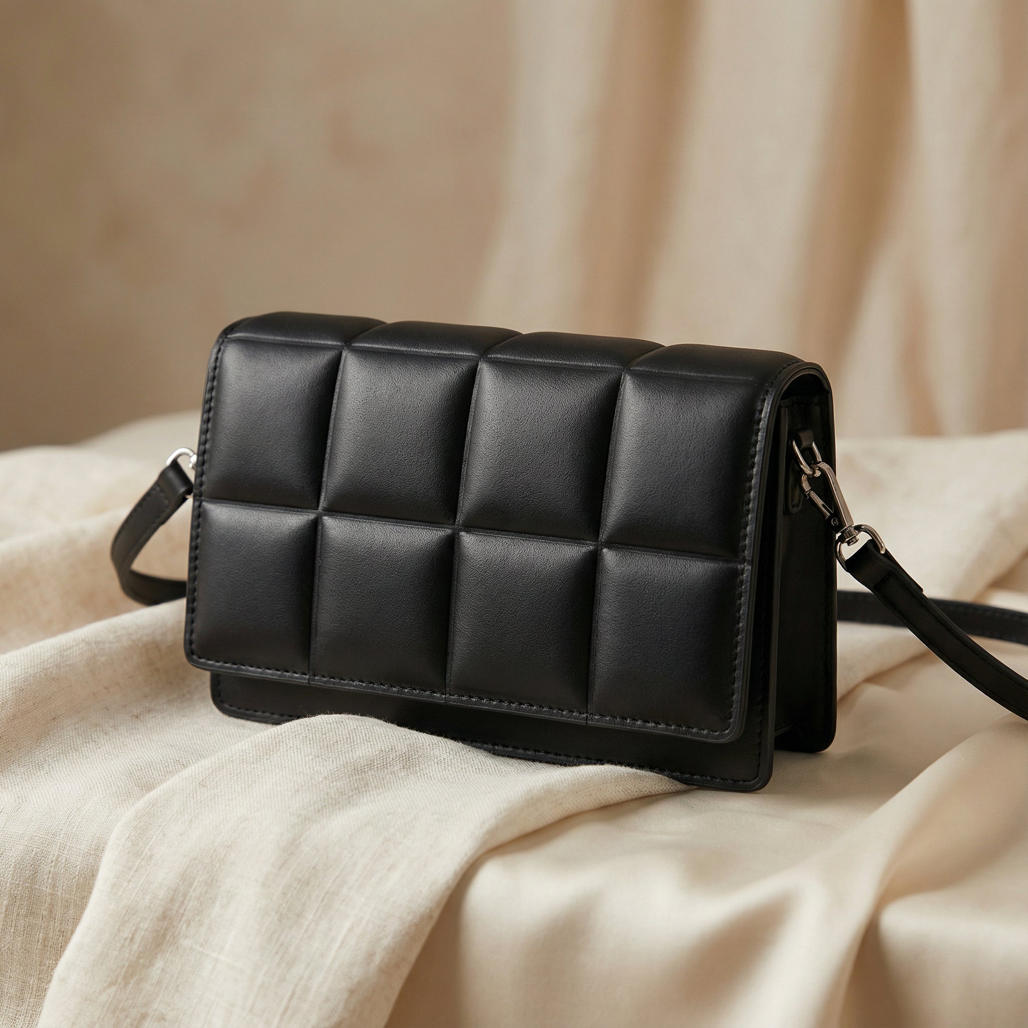 The Essential Shoulder Bag