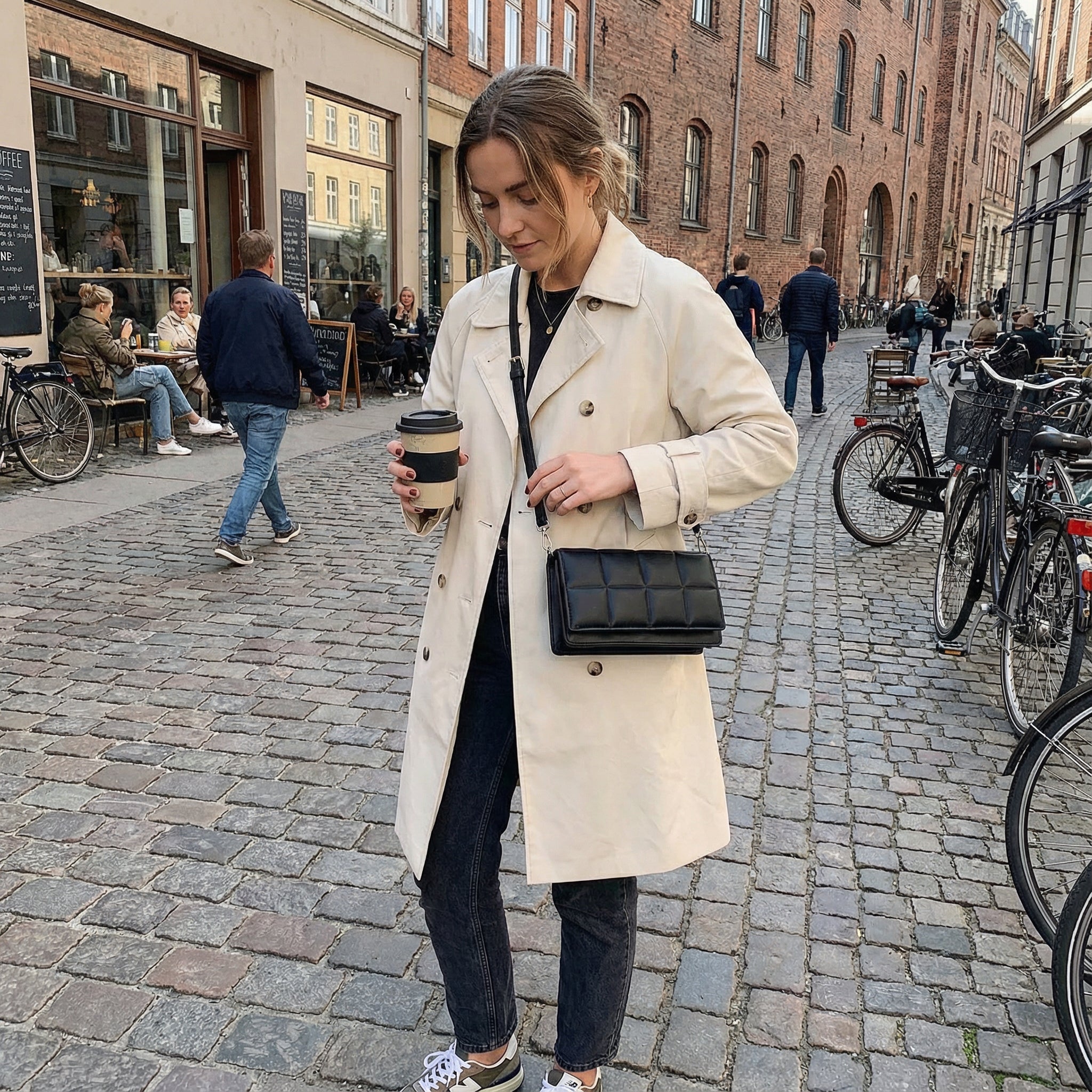 The Essential Shoulder Bag