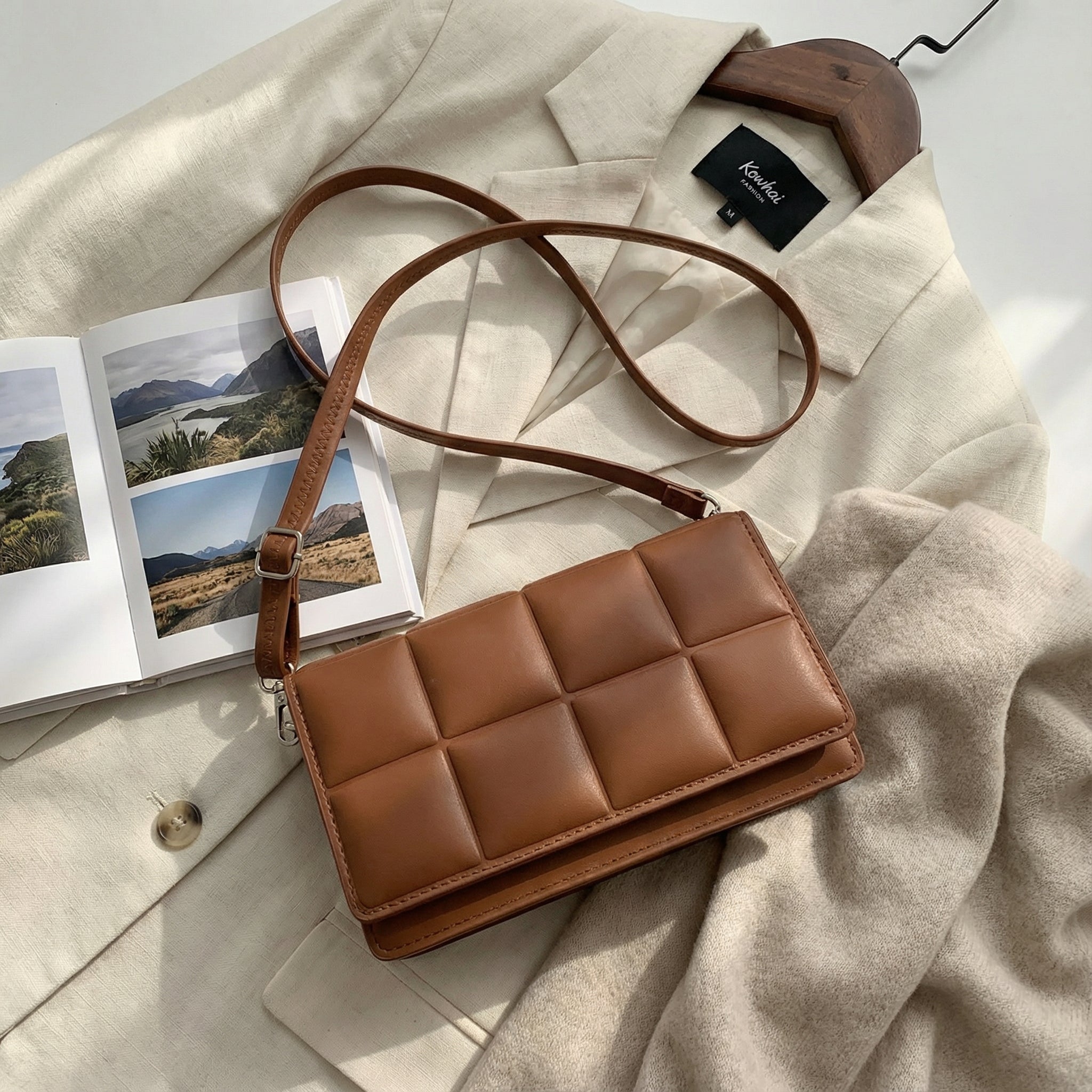 The Essential Shoulder Bag